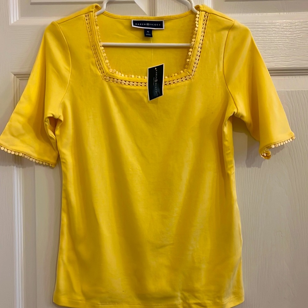 Yellow short sleeve top
